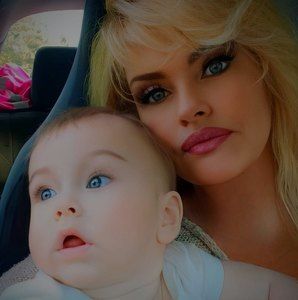 Meet your Posher, Angela